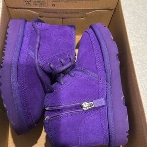 Ugg T Neumel II purple used size 9.